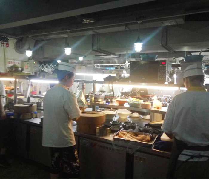 成都香四海中餐廳廚房設(shè)備項(xiàng)目圖片2