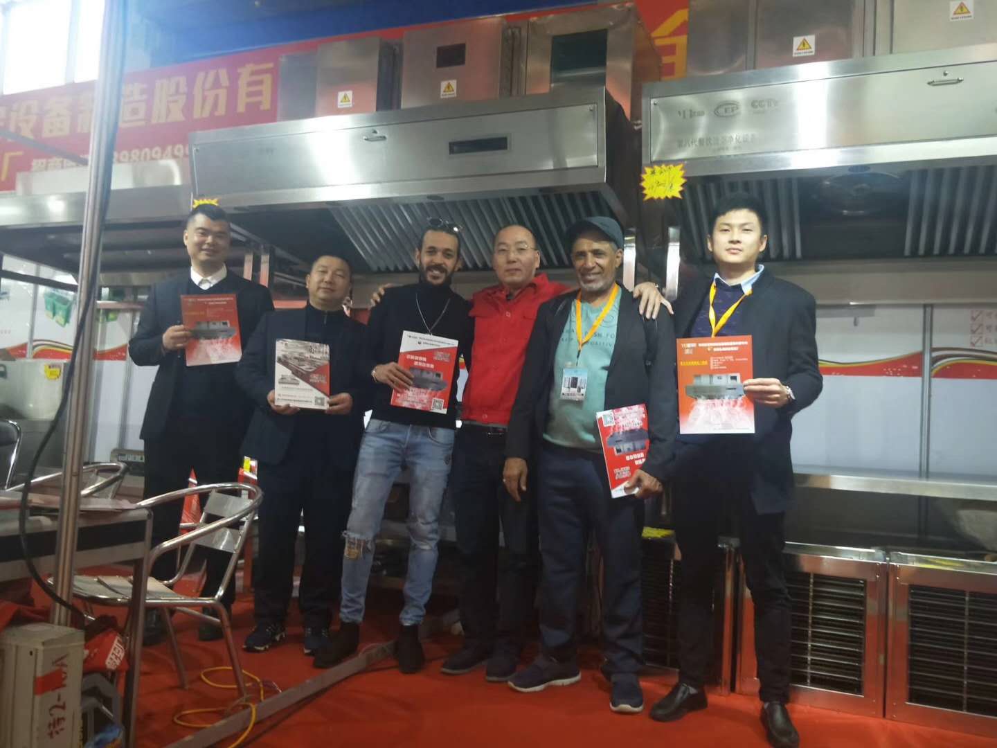 優(yōu)佰特25屆廣州酒店廚房設(shè)備中展廚房油煙凈化一體機照片5
