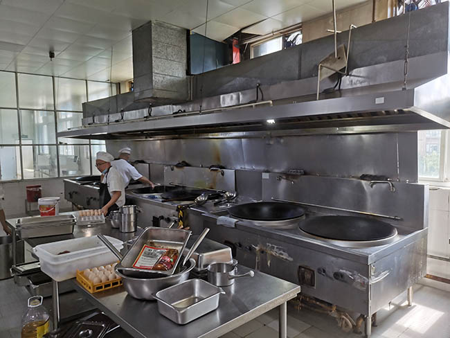 大型商用廚房設(shè)備 大型商用廚房設(shè)備
