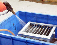 飯店用油煙凈化器應(yīng)如何保養(yǎng)，才能延長設(shè)備壽命，省錢又省事!