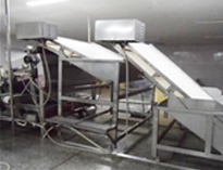 大型廚房設(shè)備廠家告訴你商用廚房有哪些清洗設(shè)備和運輸設(shè)備